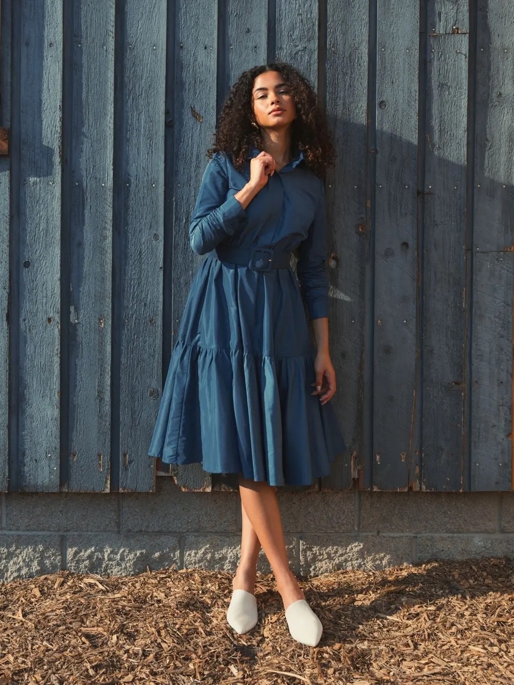 MAC DUGGAL Blue Faille Long Sleeve Collared Midi Dress With Belt